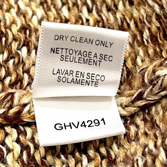 BCBG One Button Oatmeal Cardigan - Picture 7 of 14